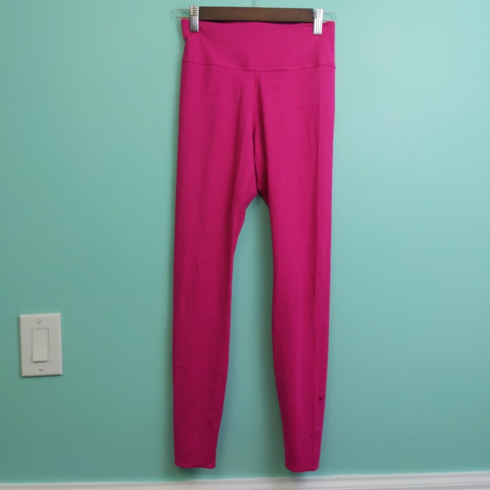 Nike Dri-Fit Hot Pink Leggings size Small